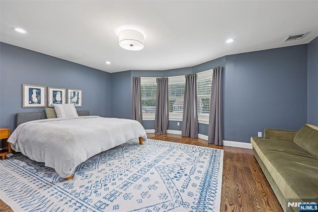 53 Grove Avenue, Verona, NJ 07044