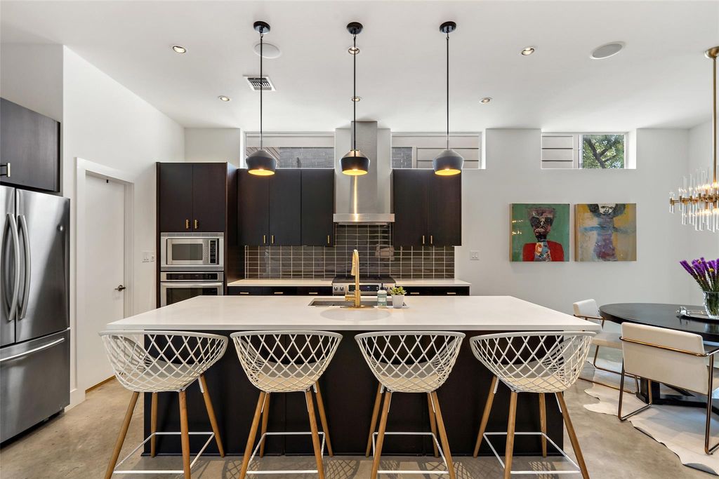 2105 Goodrich Ave 2, Austin, TX 78704