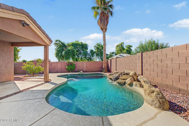 8542 W CORDES Road, Tolleson, AZ 85353