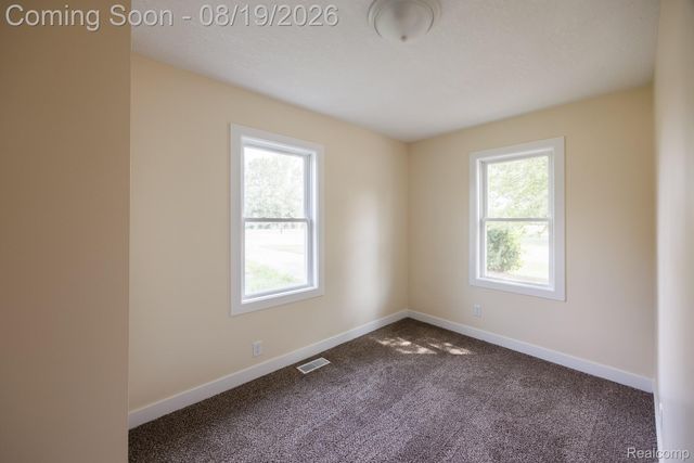 5318 E Bristol Road S, Burton, MI 48519