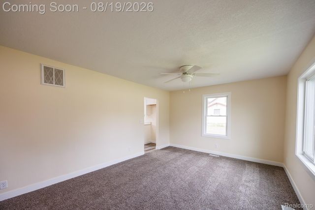 5318 E Bristol Road S, Burton, MI 48519