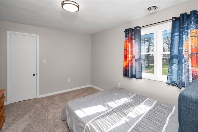 431 Sunset Dr, Center Twp, PA 16001