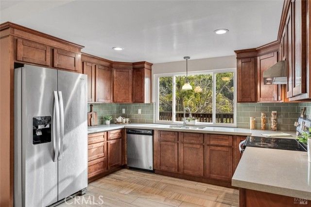 154 Basinside, Alameda, CA 94502