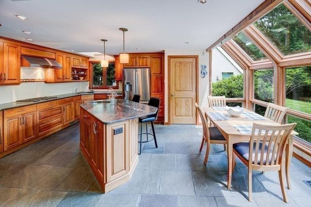 40 Bicentennial Way, Boxborough, MA 01719