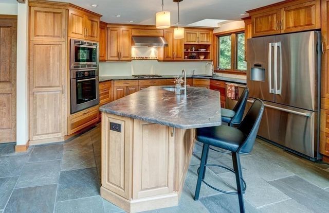 40 Bicentennial Way, Boxborough, MA 01719