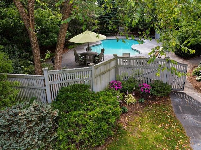 40 Bicentennial Way, Boxborough, MA 01719