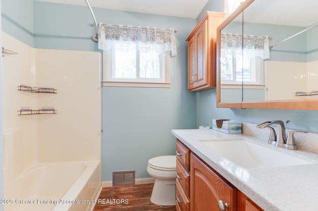 135 W Hamilton Street, Dimondale, MI 48821