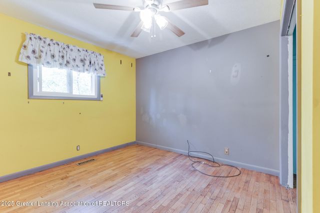 135 W Hamilton Street, Dimondale, MI 48821