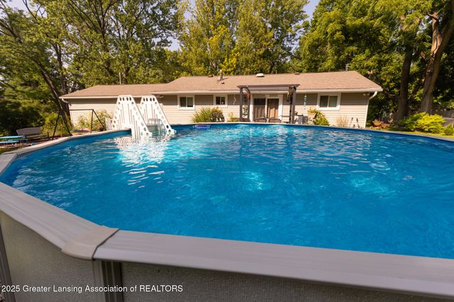 135 W Hamilton Street, Dimondale, MI 48821