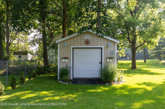 135 W Hamilton Street, Dimondale, MI 48821