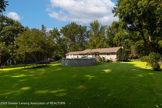 135 W Hamilton Street, Dimondale, MI 48821