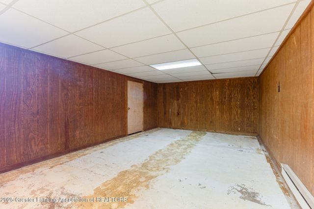 135 W Hamilton Street, Dimondale, MI 48821