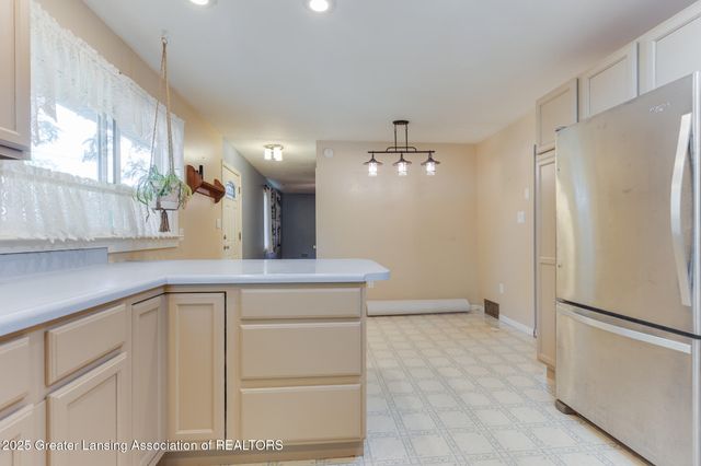 135 W Hamilton Street, Dimondale, MI 48821