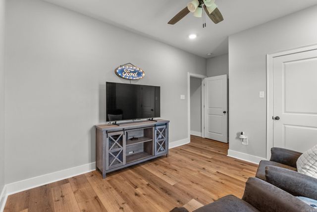 40 Lowell, Greenbrier, AR 72058