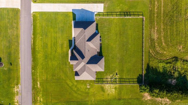 40 Lowell, Greenbrier, AR 72058