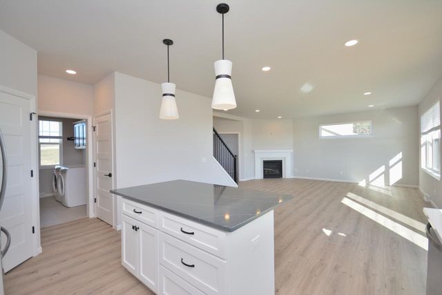 605 Standing Stone DRIVE, Waukesha, WI 53189