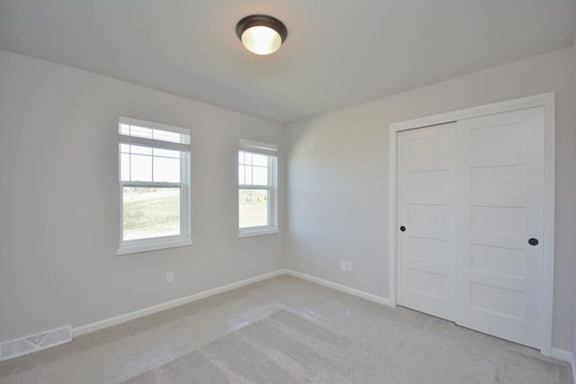 605 Standing Stone DRIVE, Waukesha, WI 53189