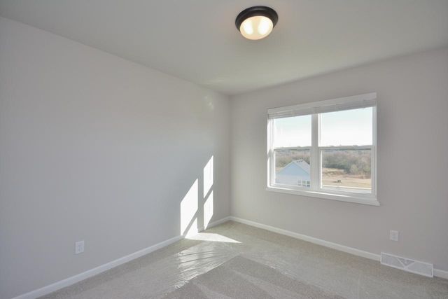 605 Standing Stone DRIVE, Waukesha, WI 53189