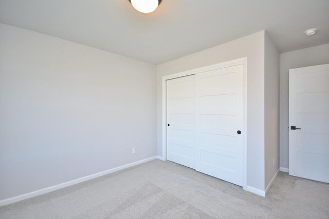 605 Standing Stone DRIVE, Waukesha, WI 53189