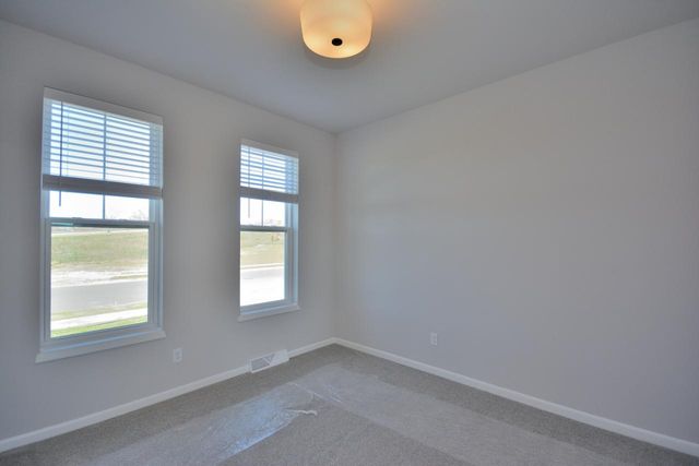 605 Standing Stone DRIVE, Waukesha, WI 53189