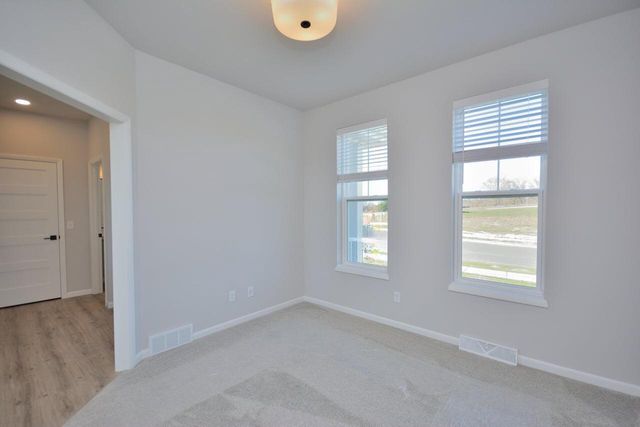 605 Standing Stone DRIVE, Waukesha, WI 53189