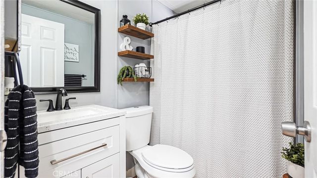 20806 Gridley Road 48A, Lakewood, CA 90715