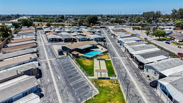 20806 Gridley Road 48A, Lakewood, CA 90715