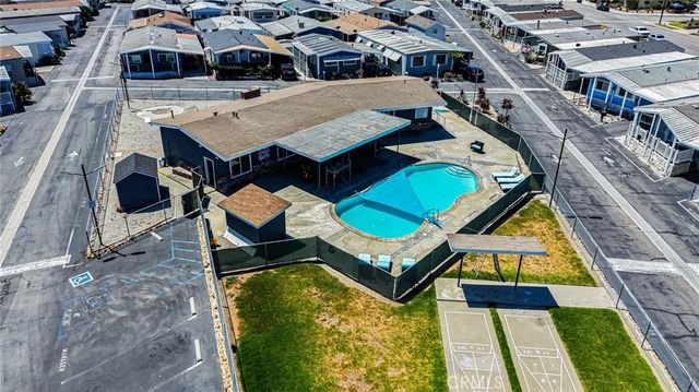 20806 Gridley Road 48A, Lakewood, CA 90715