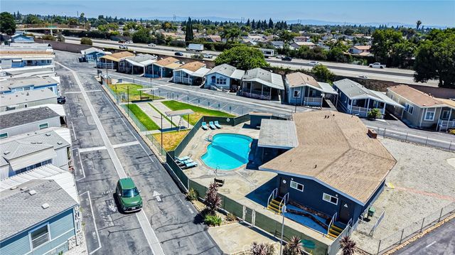 20806 Gridley Road 48A, Lakewood, CA 90715