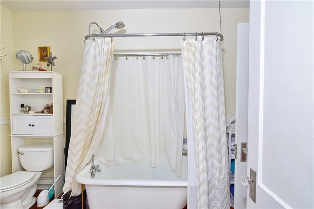 1 Arnold Avenue, Newport, RI 02840