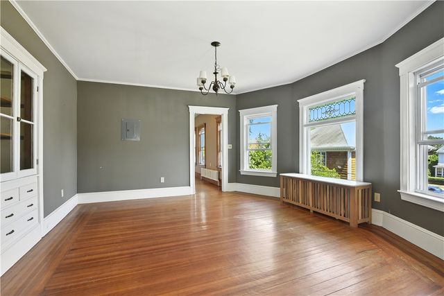 1 Arnold Avenue, Newport, RI 02840