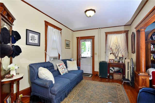 1 Arnold Avenue, Newport, RI 02840