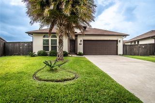 8022 Calgary Dr, Corpus Christi, TX 78414