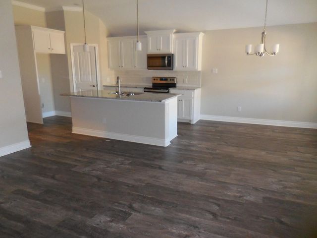 7702 Grant Lane, Greenville, TX 75402