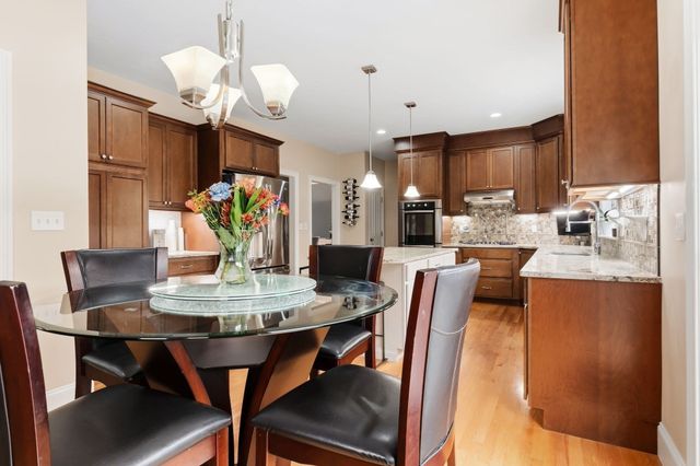 33 Oak Ledge Cir, Rowley, MA 01969