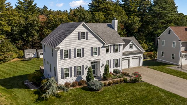 33 Oak Ledge Cir, Rowley, MA 01969