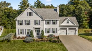 33 Oak Ledge Cir, Rowley, MA 01969