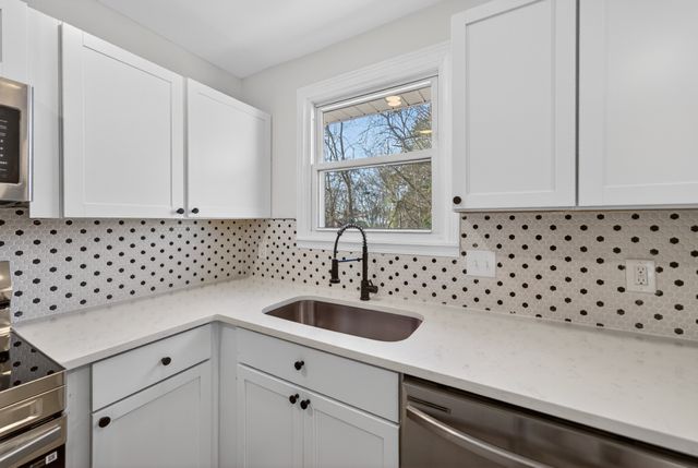 2909 Moss Spring Dr, Antioch, TN 37013