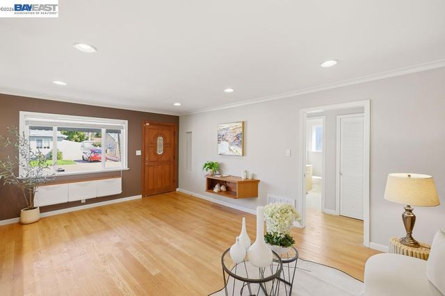 15185 Norton St, San Leandro, CA 94579