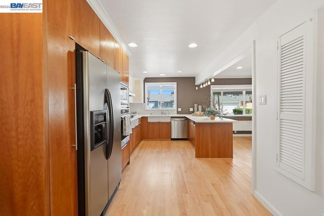 15185 Norton St, San Leandro, CA 94579