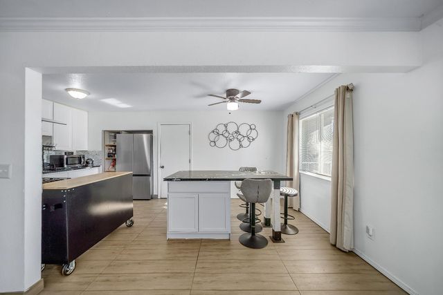 5558 8th St, Keyes, CA 95328