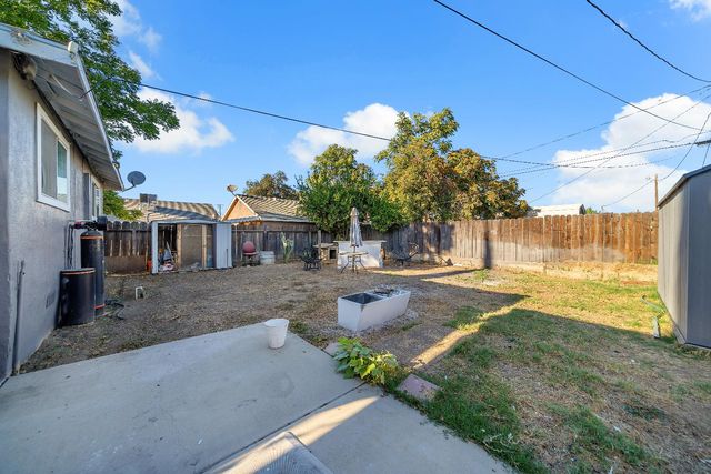 5558 8th St, Keyes, CA 95328