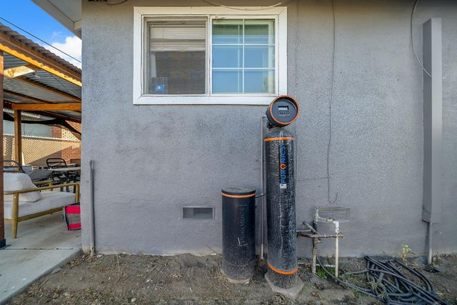 5558 8th St, Keyes, CA 95328