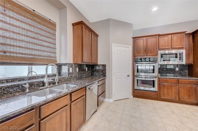 6259 Thunder Blitz Avenue, Las Vegas, NV 89131