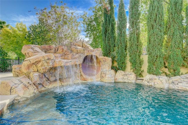 6259 Thunder Blitz Avenue, Las Vegas, NV 89131