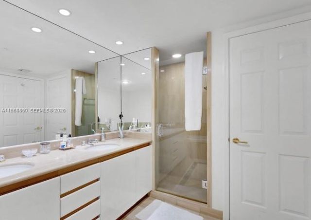 1643 Brickell Ave 1006, Miami, FL 33129