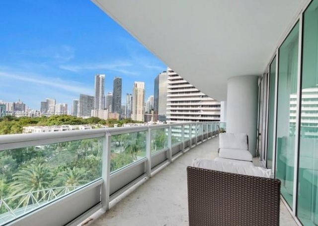 1643 Brickell Ave 1006, Miami, FL 33129