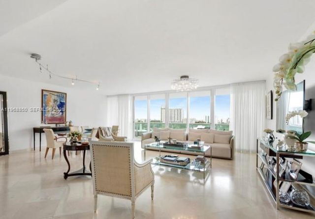 1643 Brickell Ave 1006, Miami, FL 33129