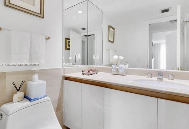 1643 Brickell Ave 1006, Miami, FL 33129