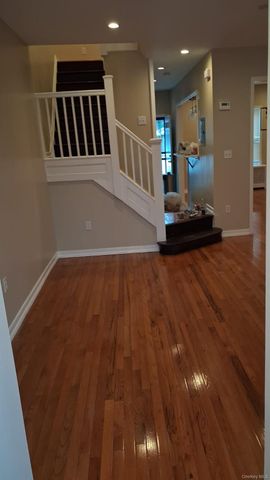 11551 203rd Street, Saint Albans, NY 11412